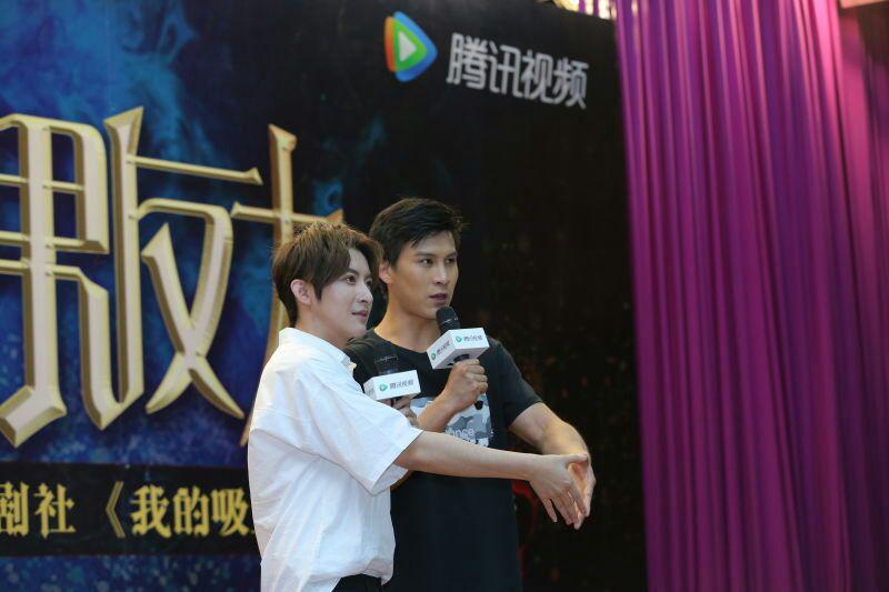吸血鬼也要基情满满!《我的吸血鬼男友》小梦小羽校园行专访 业内 第5张 吸血鬼也要基情满满!《我的吸血鬼男友》小梦小羽校园行专访 业内 第5张