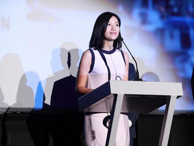 原作人气超20亿!徐静蕾首次涉足超级英雄电影《一人之下》 业内 第2张 原作人气超20亿!徐静蕾首次涉足超级英雄电影《一人之下》 业内 第2张
