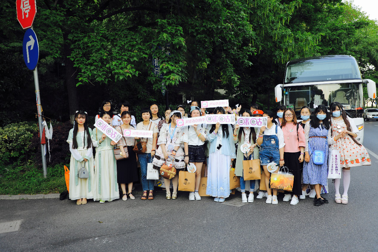 与未来零距离,次元偶像姐妹花亮相中国国际动漫节 资讯 第6张 与未来零距离,次元偶像姐妹花亮相中国国际动漫节 资讯 第6张