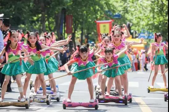 全民狂欢 | 白娘子、小猪佩奇、大师兄…你喜爱的角色，今天都现身了！ 漫展 第5张