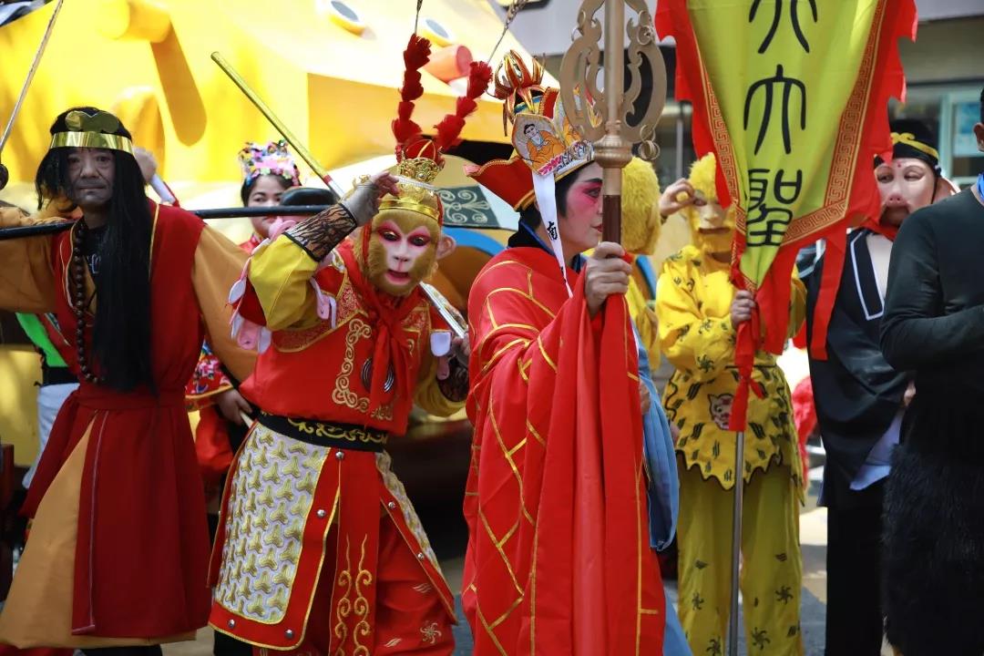 全民狂欢 | 白娘子、小猪佩奇、大师兄…你喜爱的角色，今天都现身了！ 漫展 第6张
