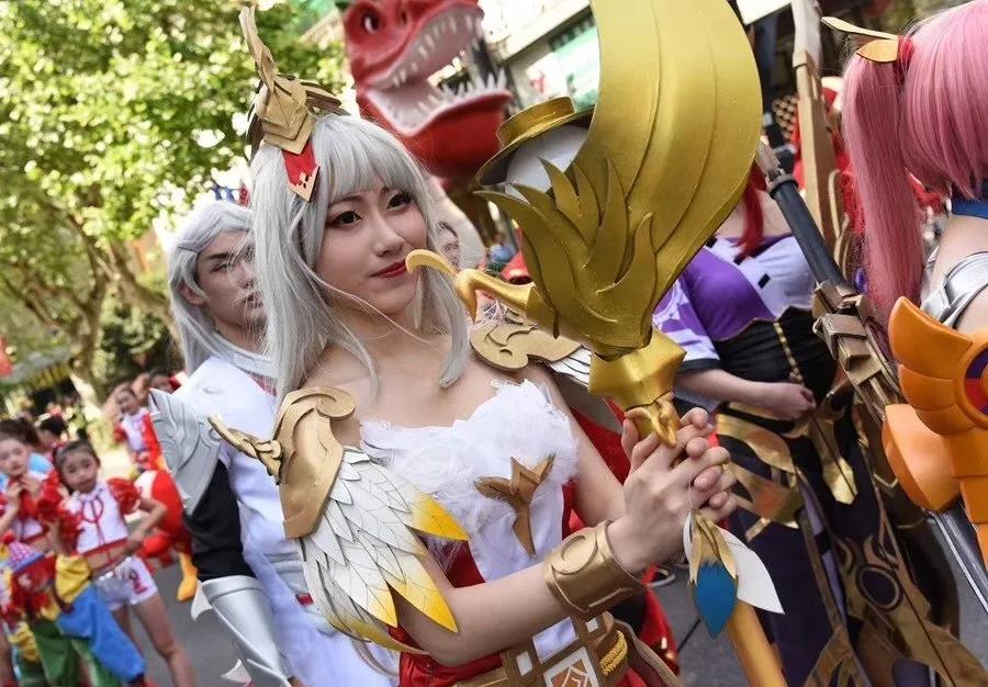 全民狂欢 | 白娘子、小猪佩奇、大师兄…你喜爱的角色，今天都现身了！ 漫展 第9张
