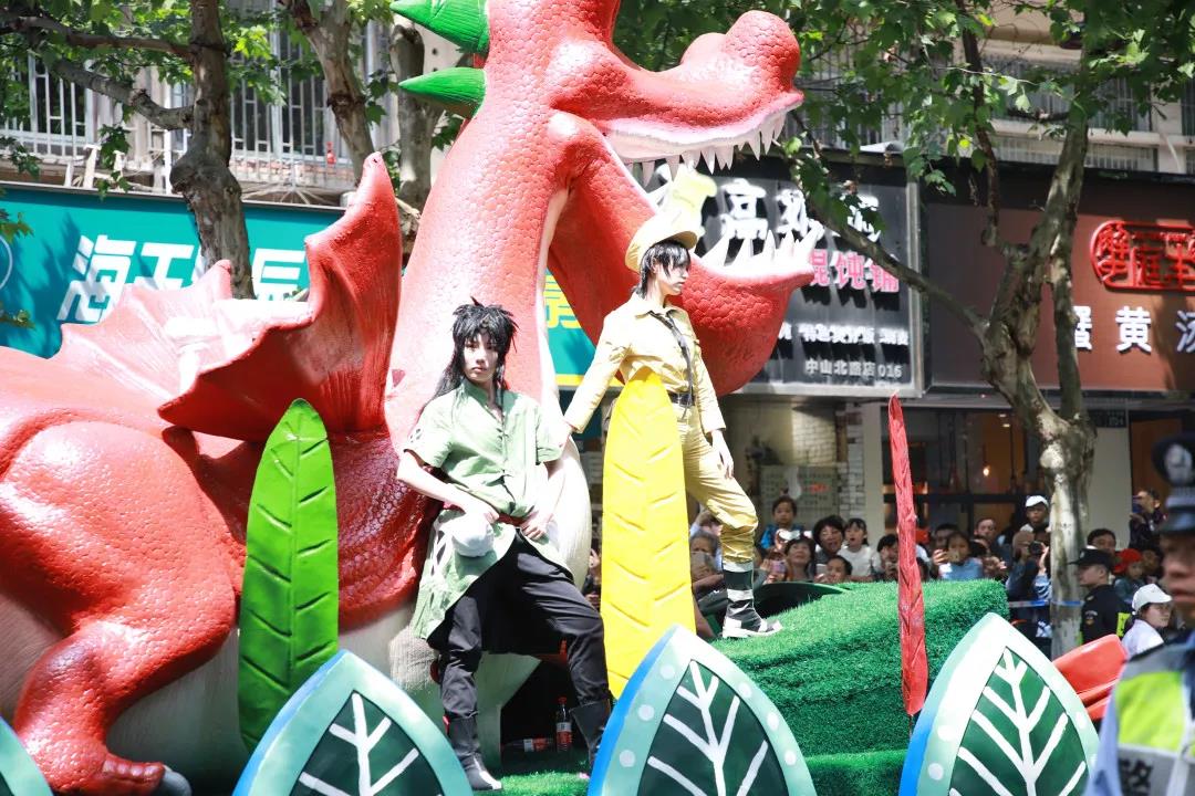 全民狂欢 | 白娘子、小猪佩奇、大师兄…你喜爱的角色，今天都现身了！ 漫展 第10张