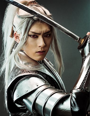 逆2.5次元舞台剧《锖色のアーマ》公开主角定装照 资讯 第3张