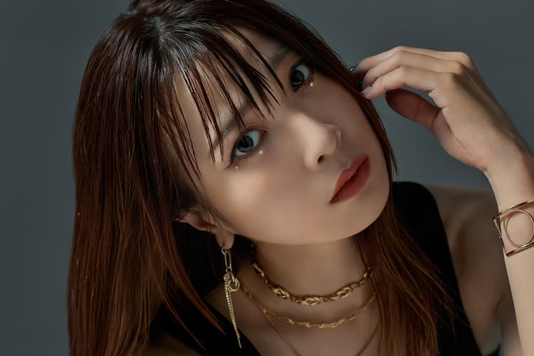  May'n与《マクロスF》シェリル・ノーム合作演唱会视觉图公开  业内 第2张